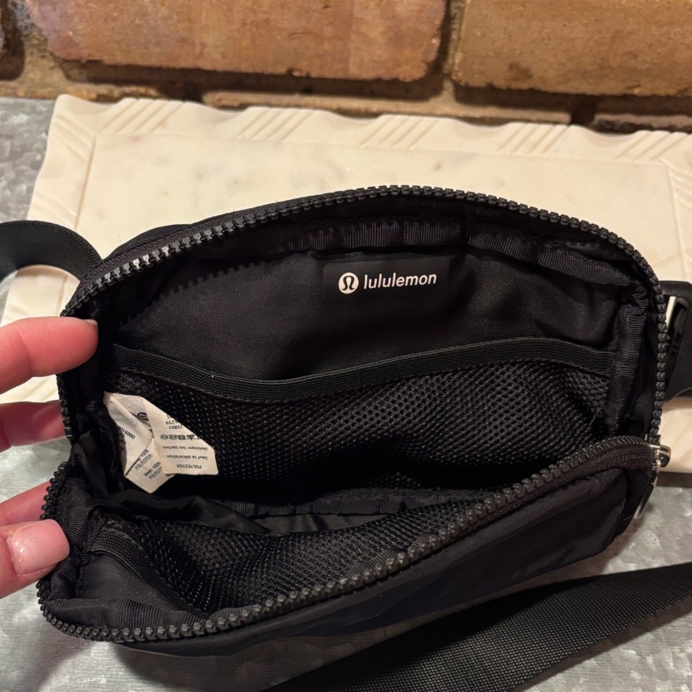 lululemon athletica Black Belt Bag - Picture 6 of 10